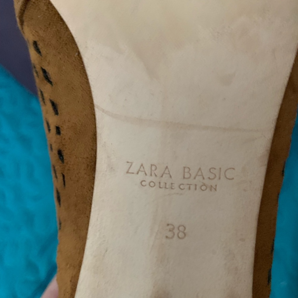 Zara Basic Collection -Heeled Booties - Picture 9 of 10